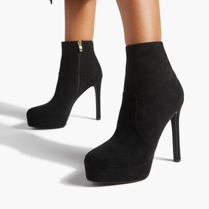 Beautiful Black Platform Booties 4.75"